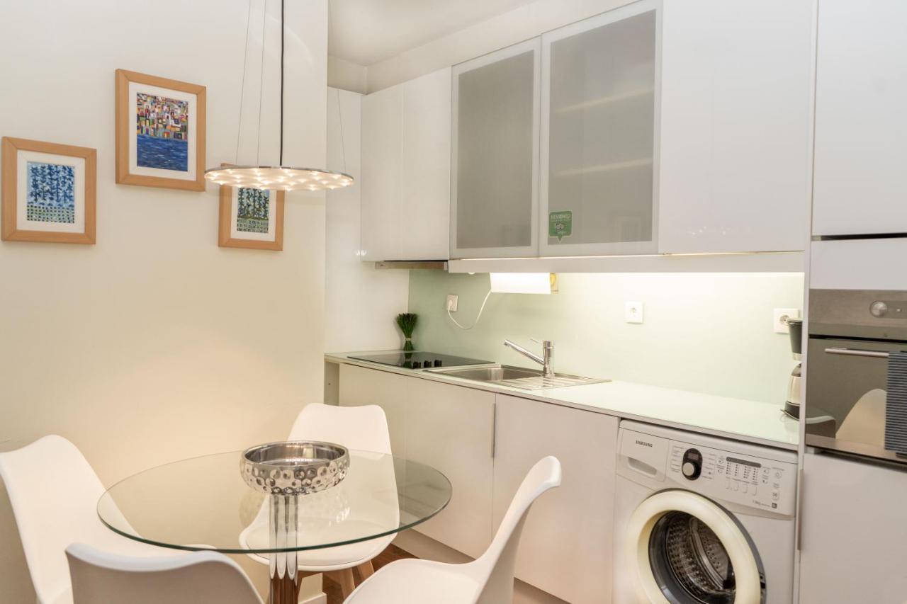 Chiado Homes - 1 Lisbon Bagian luar foto
