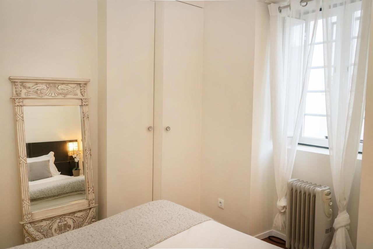 Chiado Homes - 1 Lisbon Bagian luar foto